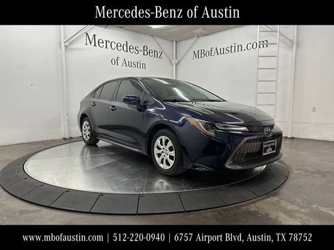 Used 2022 Toyota Corolla LE FWD image 1