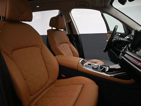 Used 2026 BMW X7 xDrive40i image 23