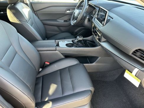 New 2026 Nissan Rogue SV image 9