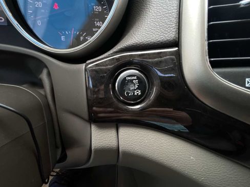 Used 2012 Jeep Grand Cherokee Altitude image 16