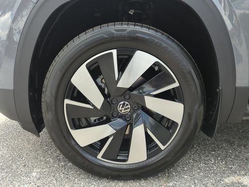 New 2026 Volkswagen Atlas Cross Sport SE FWD image 49