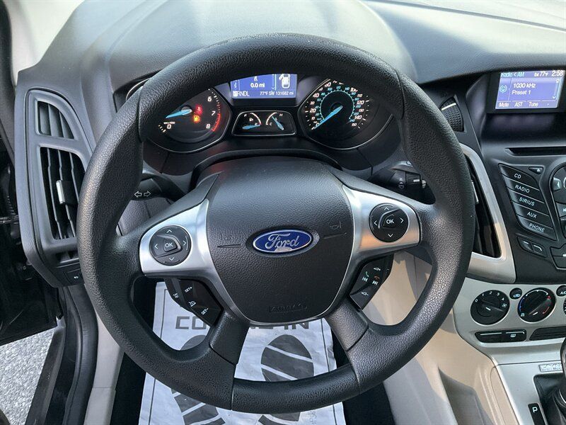 Used 2012 Ford Focus SE FWD image 22