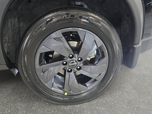 New 2026 Nissan Rogue SV FWD image 29