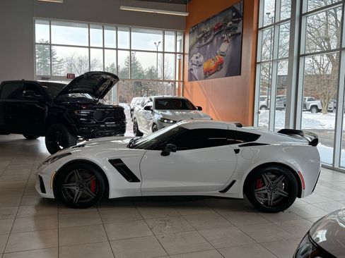 Used 2016 Chevrolet Corvette Z06 image 9
