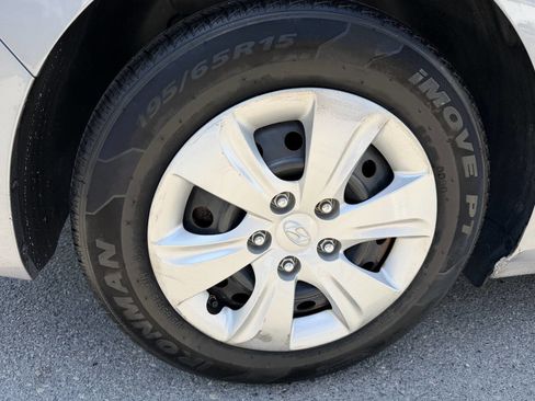 Used 2016 Hyundai Elantra SE FWD image 20