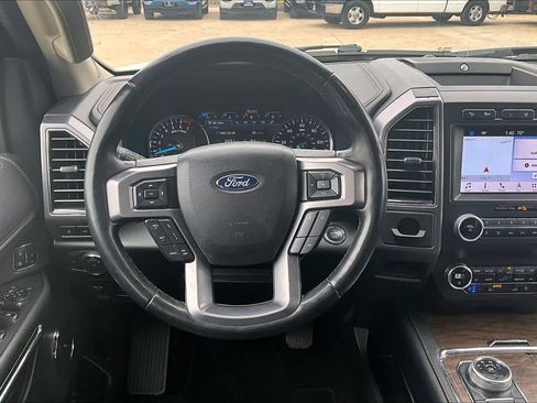 Used 2019 Ford Expedition Platinum image 5
