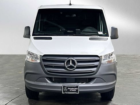 Used 2025 Mercedes-Benz Sprinter 2500 image 8