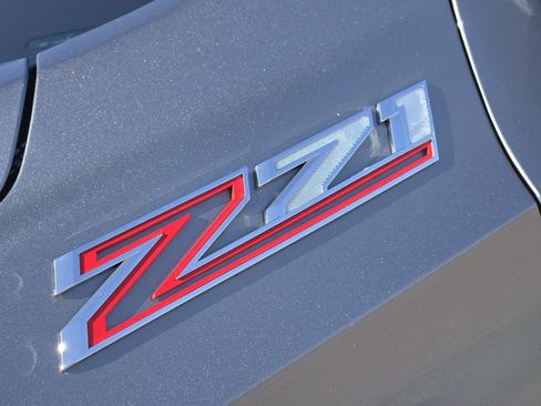 Used 2023 Chevrolet Tahoe Z71 w/ Luxury Package AWD/4WD image 12