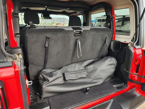 Used 2025 Jeep Wrangler Sport image 14