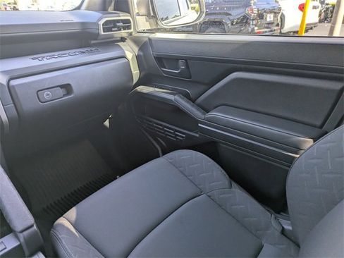 Used 2024 Toyota Tacoma SR image 17