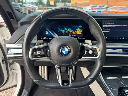 Used 2023 BMW 760i xDrive w/ Executive Package AWD/4WD image 41