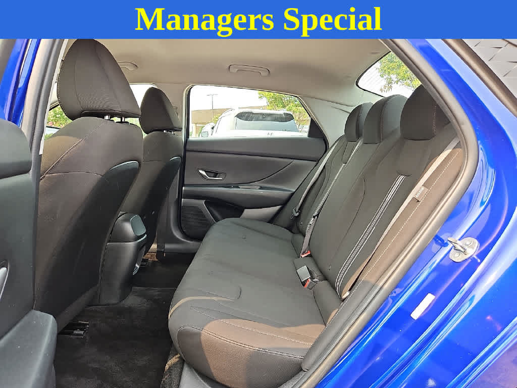 Used 2024 Hyundai Elantra SEL FWD image 9
