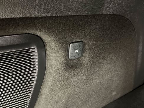 Used 2023 Lincoln Corsair AWD w/ Towing Package image 29