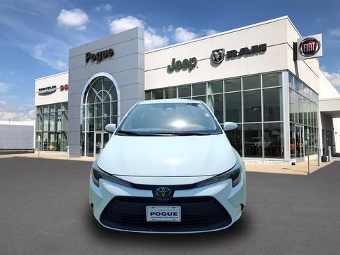 Used 2024 Toyota Corolla LE FWD image 8