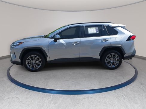 Used 2024 Toyota RAV4 XLE Premium w/ Weather Package AWD/4WD image 8