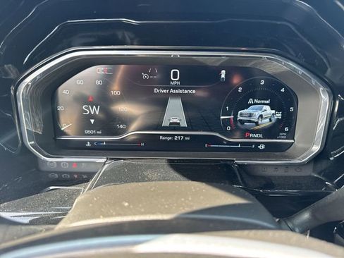 Used 2024 GMC Sierra 1500 SLE image 12