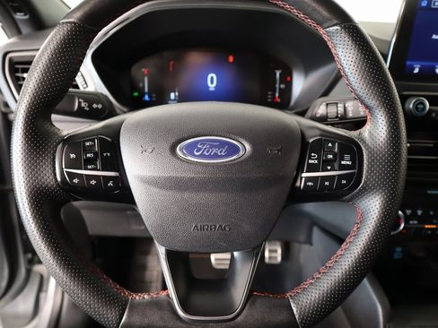 Used 2023 Ford Escape ST-Line image 3