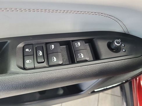 Used 2022 Jeep Compass Limited image 33