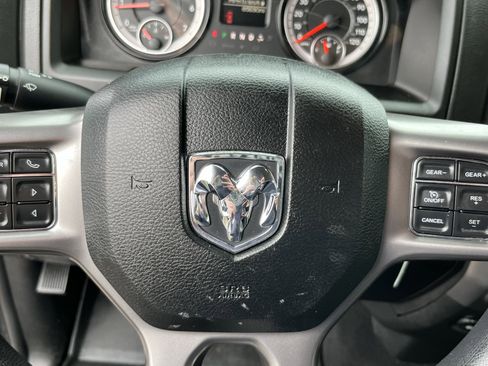 Used 2021 RAM 1500 Classic SLT image 18