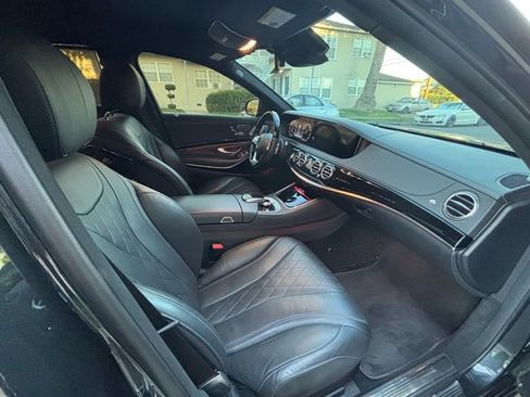 Used 2018 Mercedes-Benz S 560 4MATIC Sedan image 45