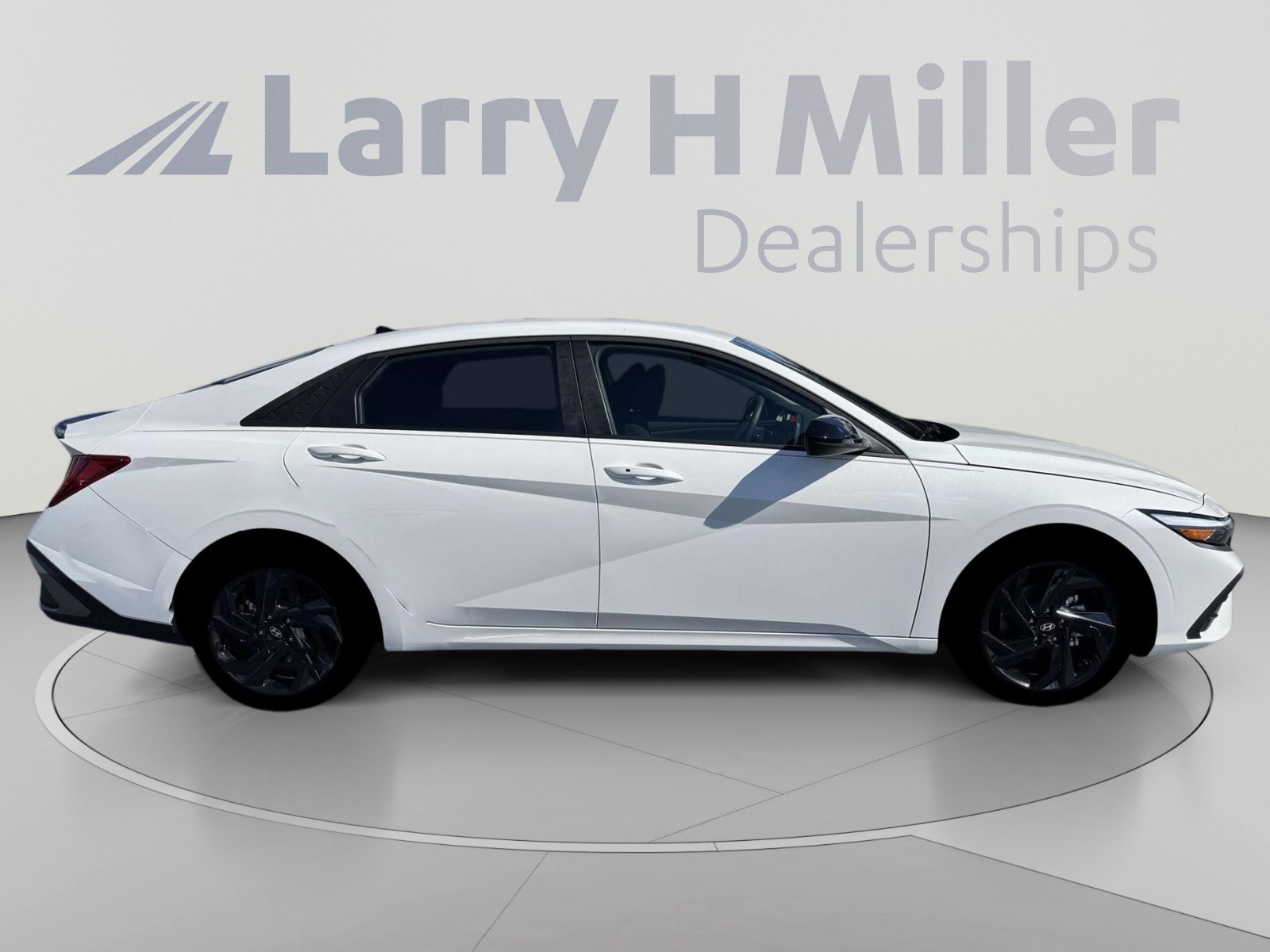 New 2026 Hyundai Elantra SEL FWD image 9