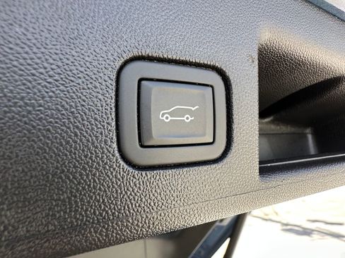 Used 2024 Chevrolet Equinox LT AWD/4WD image 25
