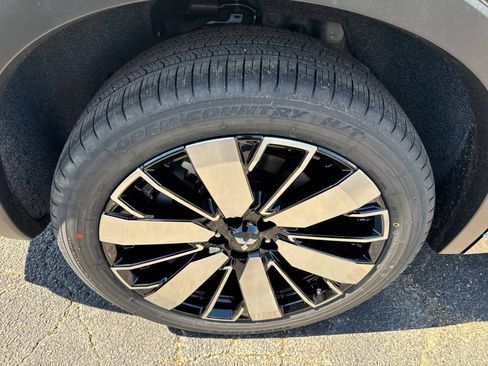 New 2026 Mitsubishi Outlander SEL FWD image 37