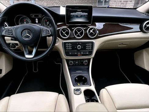 Certified 2017 Mercedes-Benz GLA 250 image 16