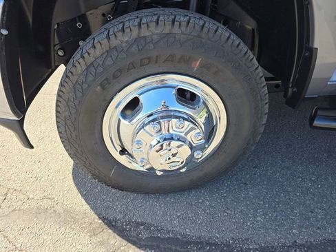 Used 2024 RAM 3500 Tradesman w/ Chrome Appearance Group AWD/4WD image 21
