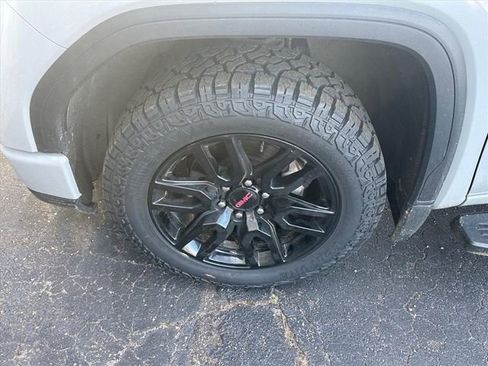 Used 2024 GMC Sierra 1500 Elevation w/ Elevation Premium Package image 6