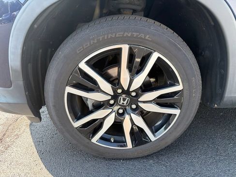 Certified 2020 Honda Pilot Touring image 10
