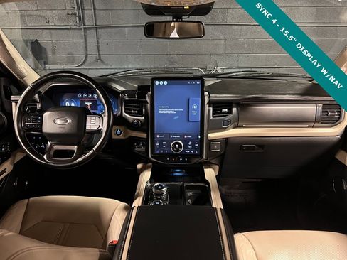 Used 2023 Ford Expedition Platinum image 2