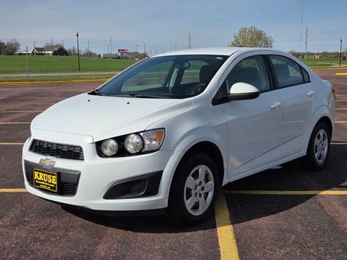 Used 2015 Chevrolet Sonic LS FWD image 8