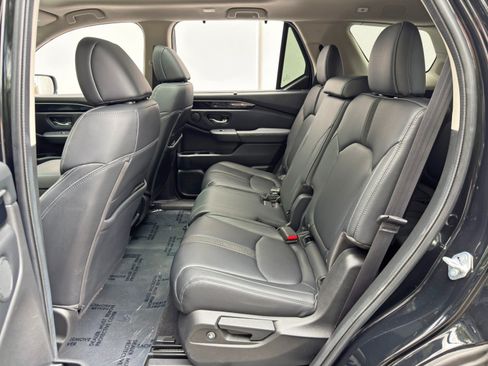Used 2023 Honda Pilot Touring image 42