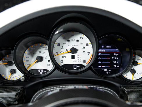 Used 2018 Porsche 911 GT2 RS image 18