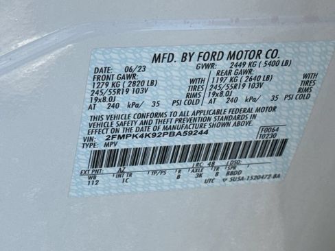 Used 2023 Ford Edge Titanium w/ Equipment Group 301A AWD/4WD image 28