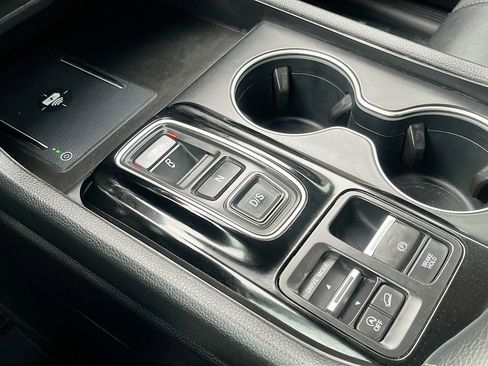 Used 2023 Honda Pilot Touring image 17