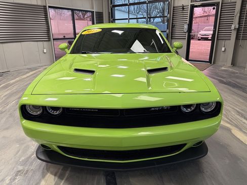 Used 2015 Dodge Challenger R/T Scat Pack w/ Scat Pack Appearance Package image 36