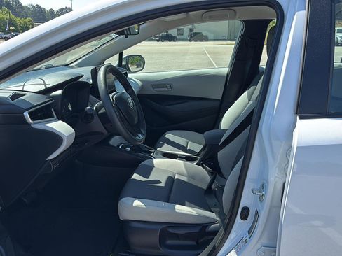 Used 2023 Toyota Corolla LE image 10
