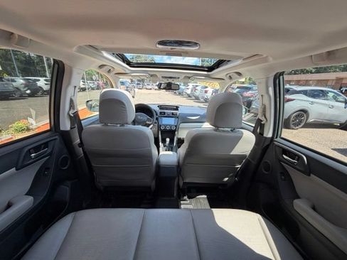 Used 2016 Subaru Forester 2.5i Touring w/ Eyesight & Navigation System AWD/4WD image 18