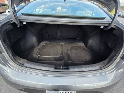 Used 2019 Hyundai Elantra SEL image 19