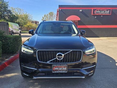 Used 2017 Volvo XC90 T6 Momentum w/ Vision Package image 5