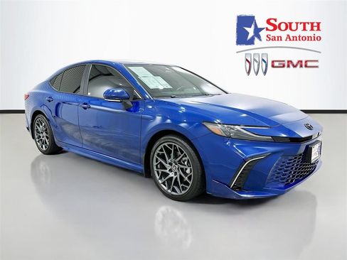 Used 2025 Toyota Camry LE FWD image 1