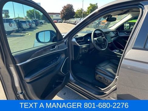 Used 2024 Jeep Grand Cherokee Limited 4xe w/ Trailer Tow Package AWD/4WD image 15