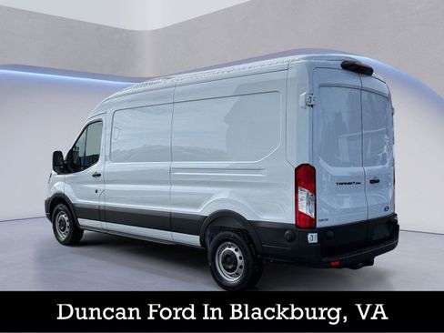 New 2026 Ford Transit 250 148 Medium Roof RWD image 5