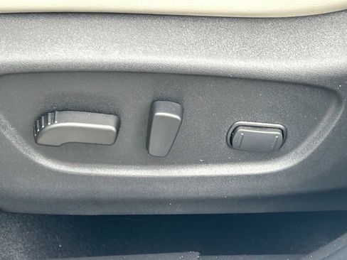 Used 2022 Nissan Rogue Sport SL w/ Premium Package FWD image 27