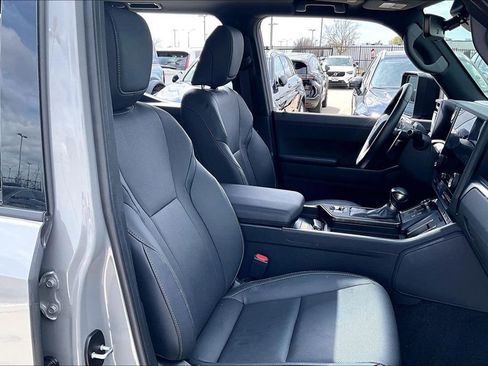 Used 2024 Lexus GX 550 w/ Accessory Package (Z1) AWD/4WD image 9