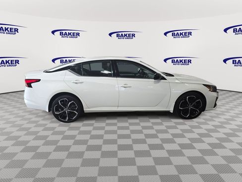 Used 2023 Nissan Altima 2.5 SR AWD/4WD image 4