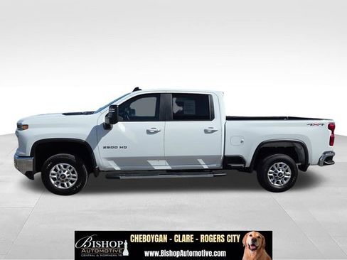 Used 2025 Chevrolet Silverado 2500 LT w/ Convenience Package AWD/4WD image 11