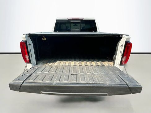 Used 2019 GMC Sierra 1500 SLT w/ SLT Premium Plus Package AWD/4WD image 27